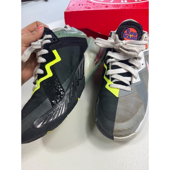 Nike LeBron Witness 7 (GS) Tune Squad Space Jam Kids Basketball Shoes 4y - Picture 8 of 11